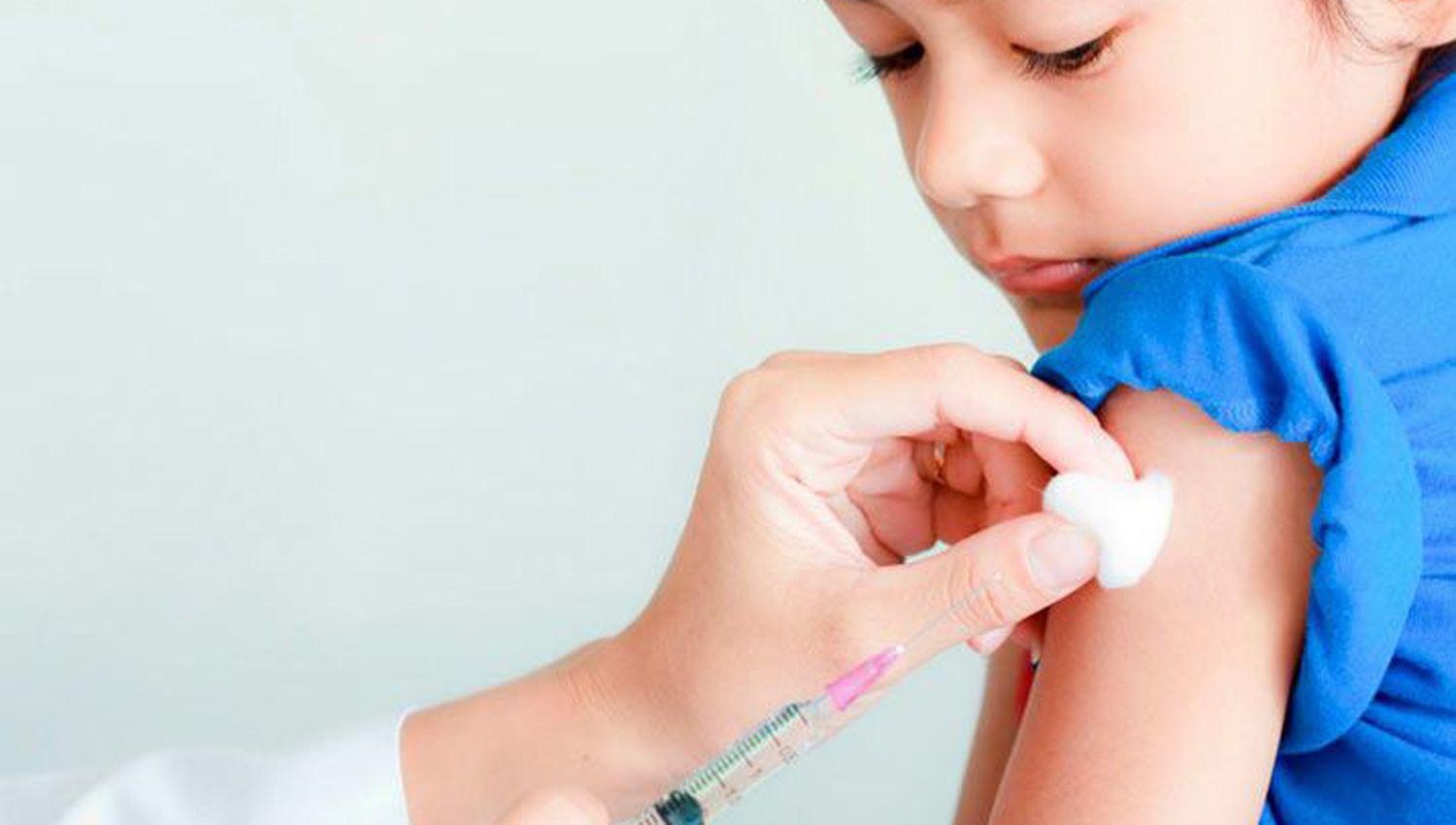 Se inicia campantildea de vacunacioacuten a nintildeos nintildeas y adolescentes en edad escolar