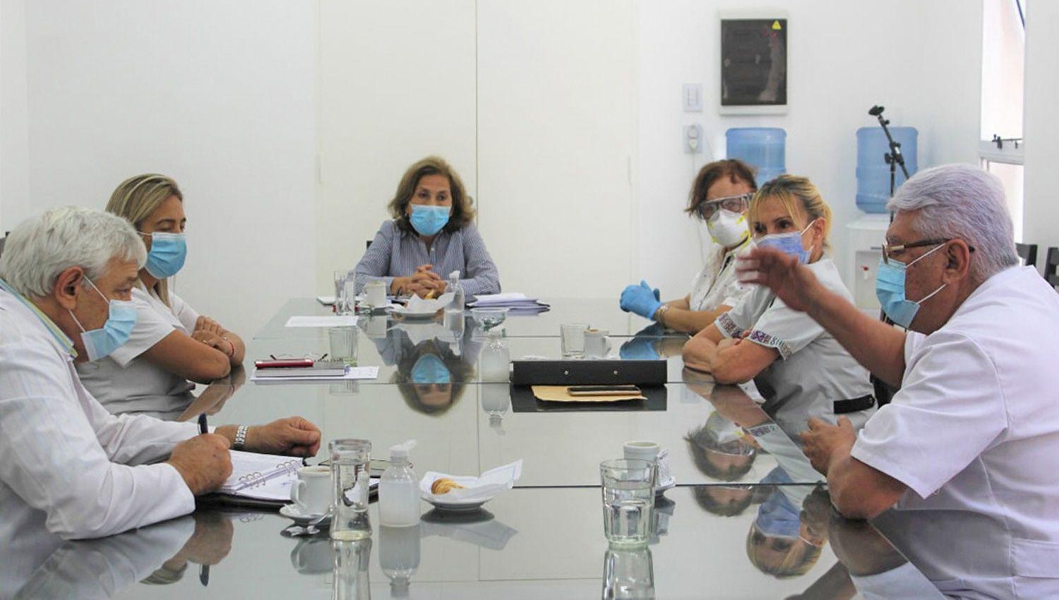  La ministra de Salud Lic Natividad Nassif recibió a los representantes de los bioquímicos
