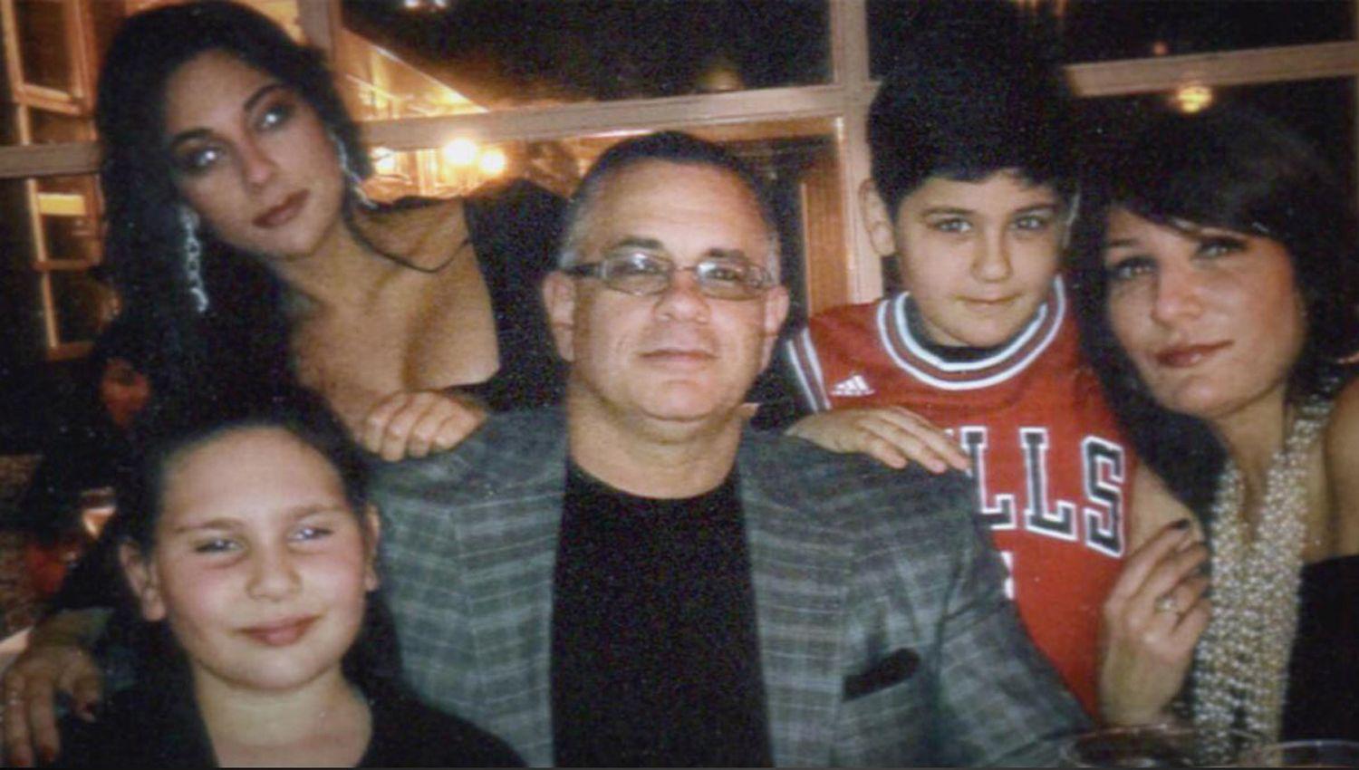 VIDEO AE estrenaraacute ldquoLa vida de Gotti- mafia y familiardquo un relato del propio hijo del liacuteder criminal John Gotti Jr