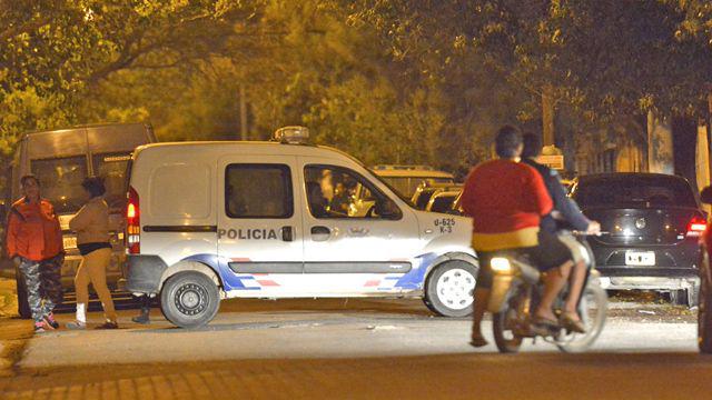 Un joven le propinoacute una salvaje golpiza a su concubina de 16 antildeos y se entregoacute en la Comisariacutea