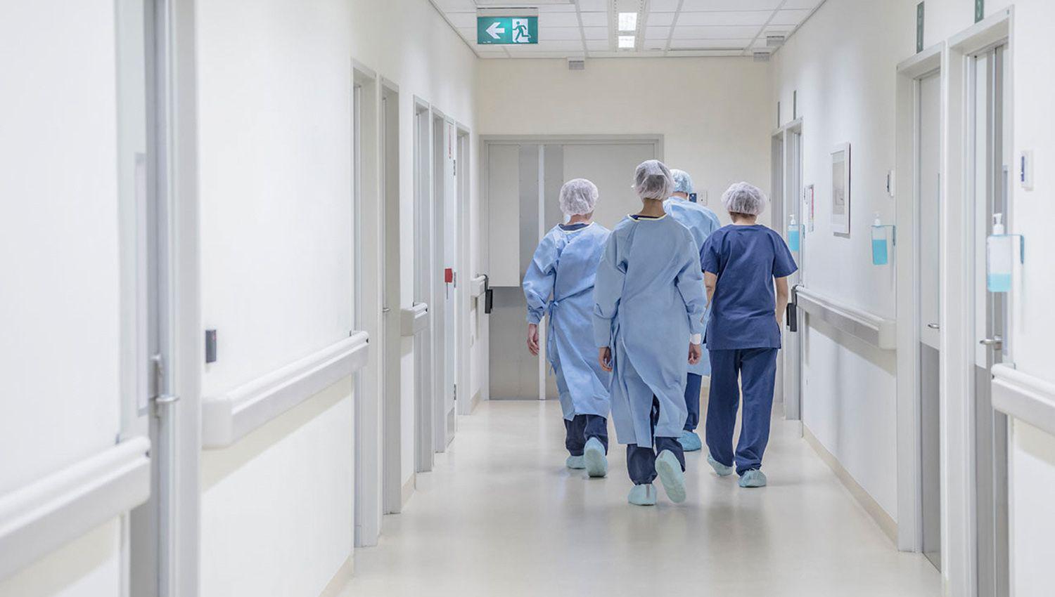 Cliacutenicas suspenden creacuteditos a varias obras sociales y cobraraacuten prestacioacuten a afiliados