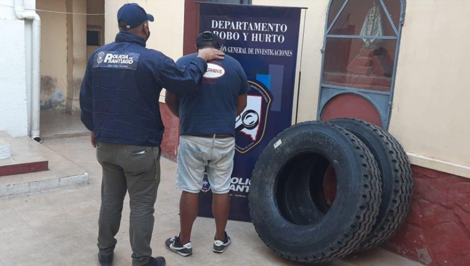 Detenido por autorobo de cubiertas valuadas en 160 mil pesos