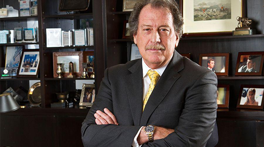 El ex presidente del banco Macro Jorge Brito fallecioacute al estrellarse el helicoacuteptero en el que viajaba