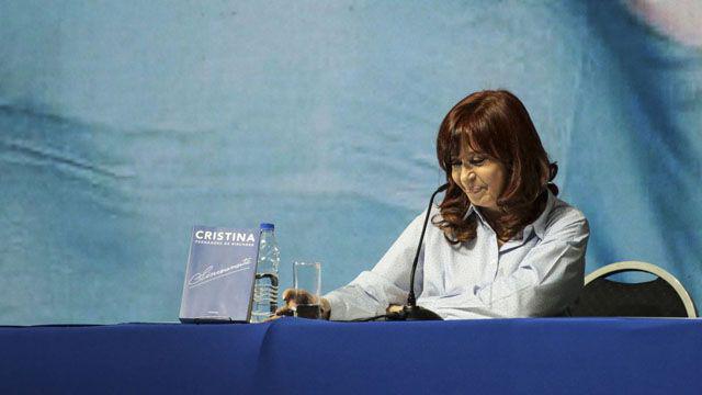 Sobreseyeron a Cristina Kirchner en una de las causas derivadas del caso de los cuadernos