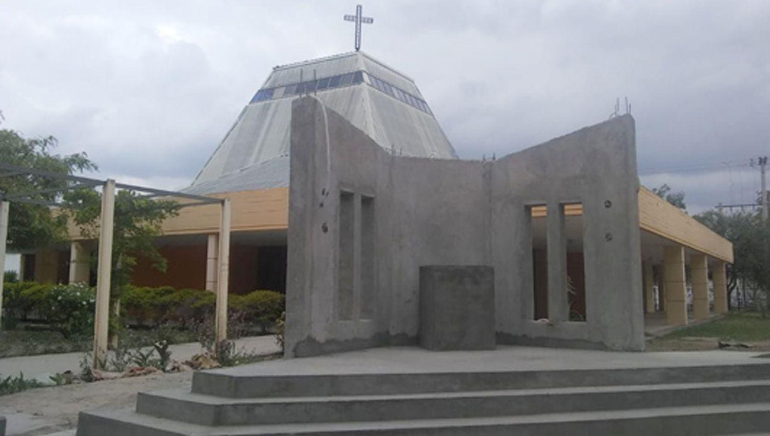 Construyen ermita a la Virgen del Valle