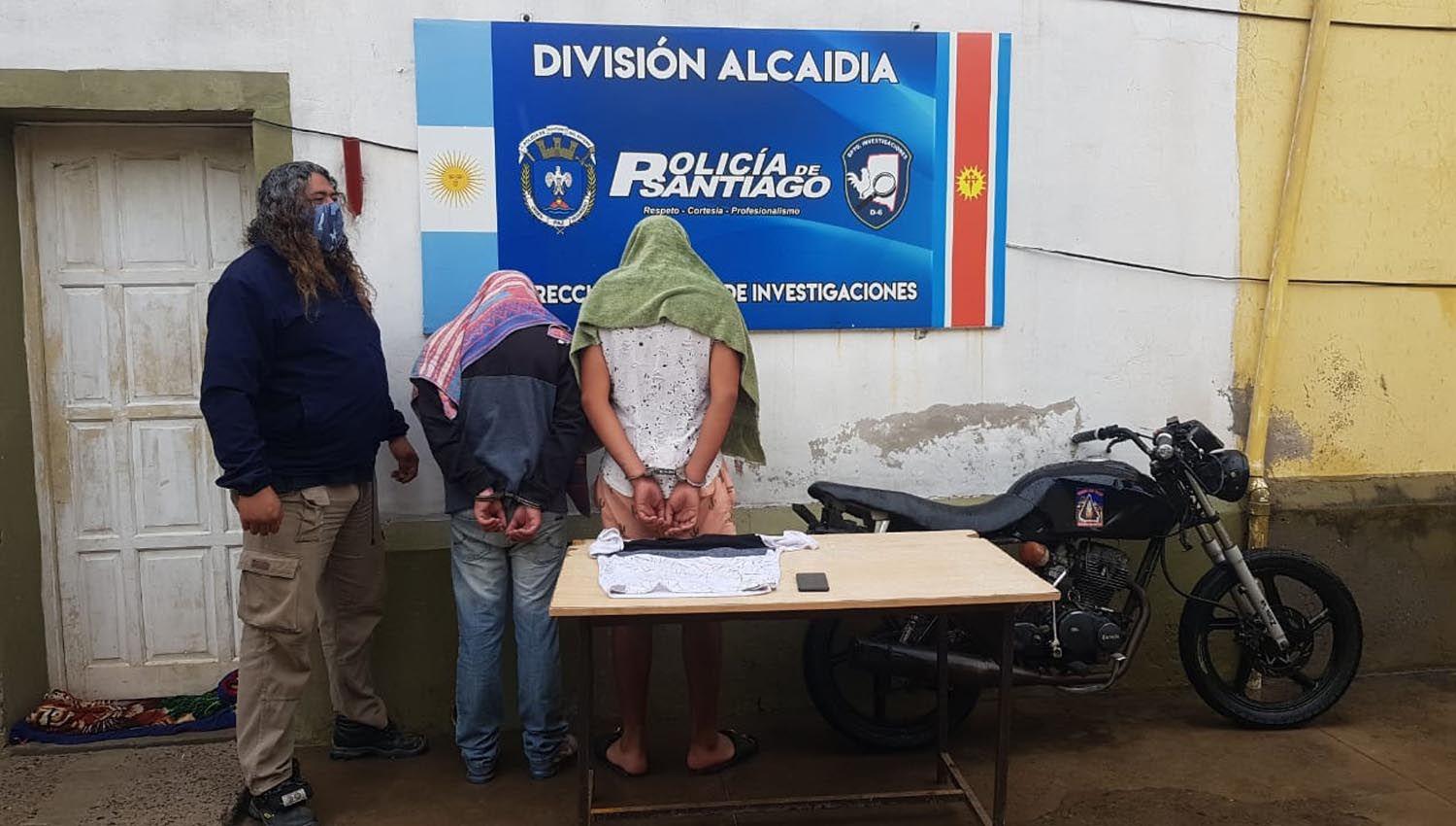 Cayeron los motochorros que habiacutean robado a una joven en el barrio Sarmiento