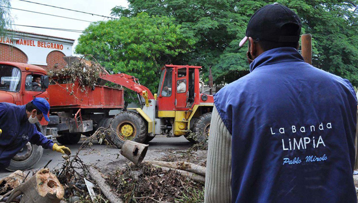 La Municipalidad realizoacute un nuevo operativo integral de descacharreo en el barrio Centro