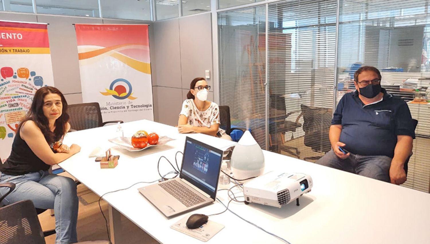 Santiago formoacute parte del programa Parlamento Juvenil del Mercosur