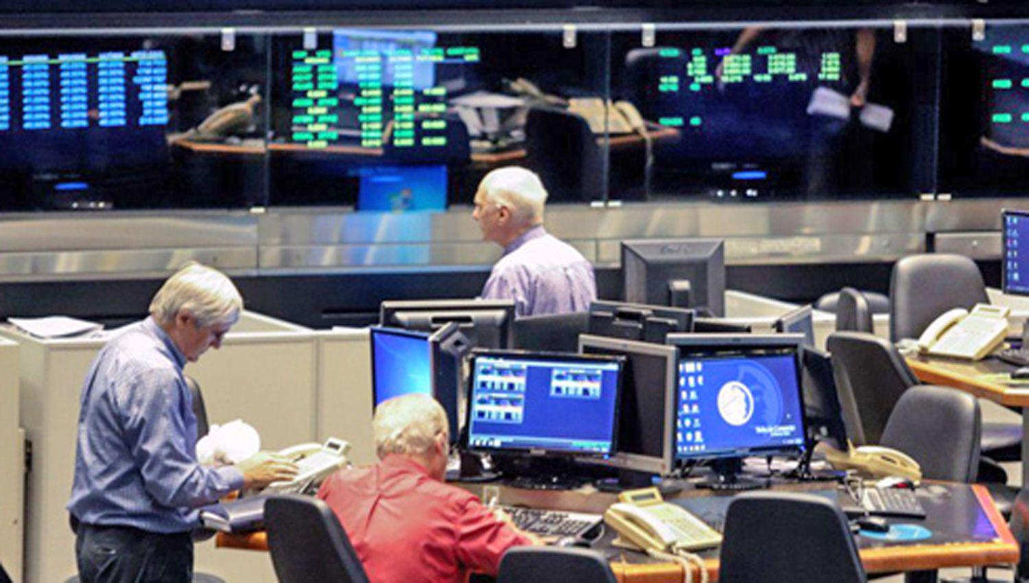 Doacutelar blue cerroacute la semana en 148 y el ldquosolidariordquo en 144