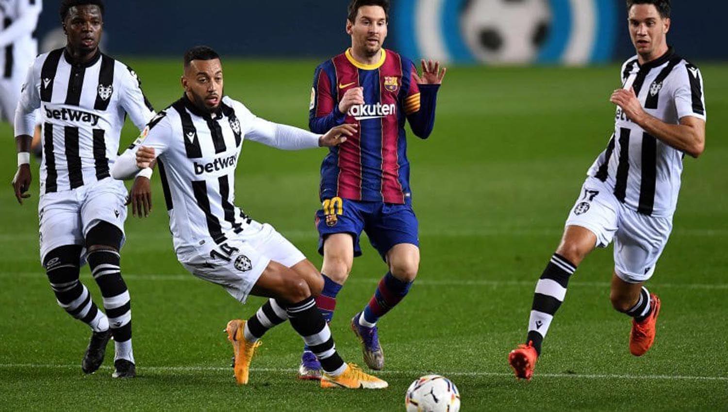 VIDEO  Messi salvoacute al Barcelona de una nueva frustracioacuten