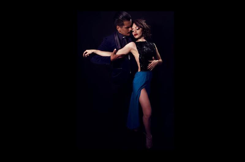 VIDEO  Daniela Bravo y Lucas Guevara bailarines santiaguentildeos de tango y bicampeones en un certamen nacional