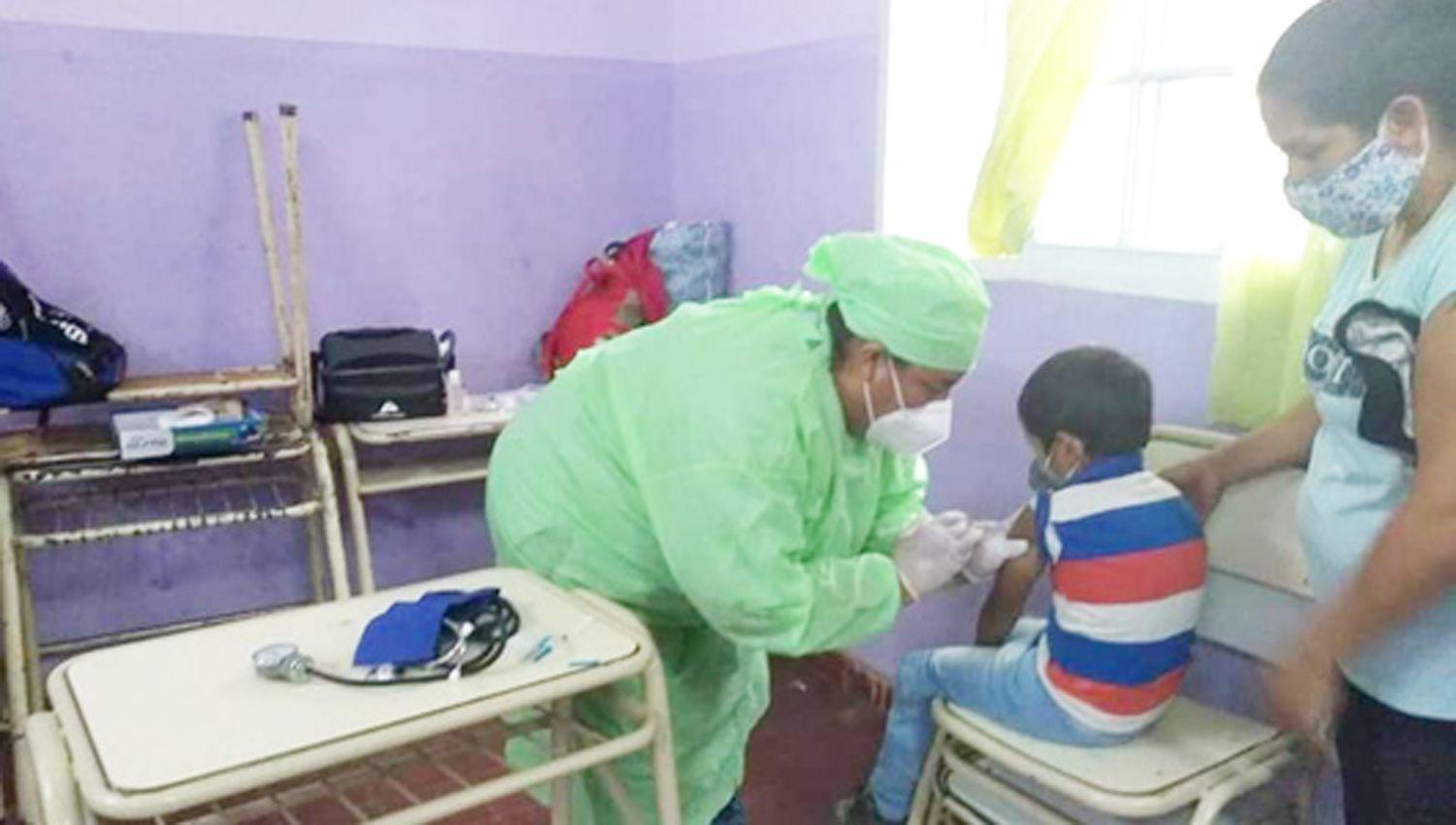 Abarca Capital y La Banda y se realiza durante cada viernes
y s�bado