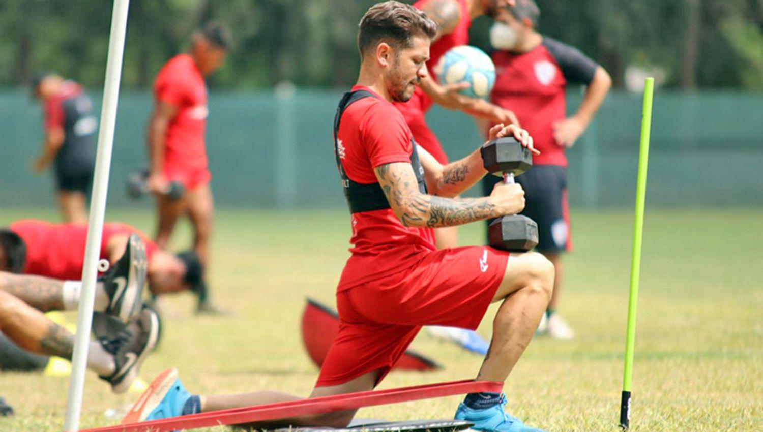 Central Coacuterdoba planifica el duro cruce ante Veacutelez