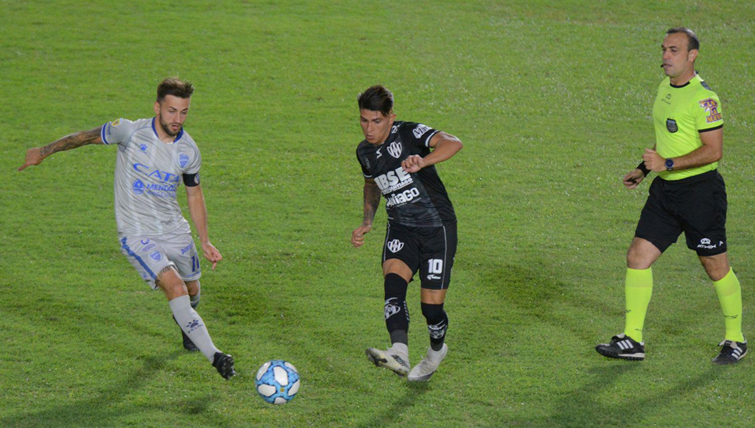 Leandro Vella- ldquoOjalaacute que el antildeo que viene ya podamos jugar con genterdquo