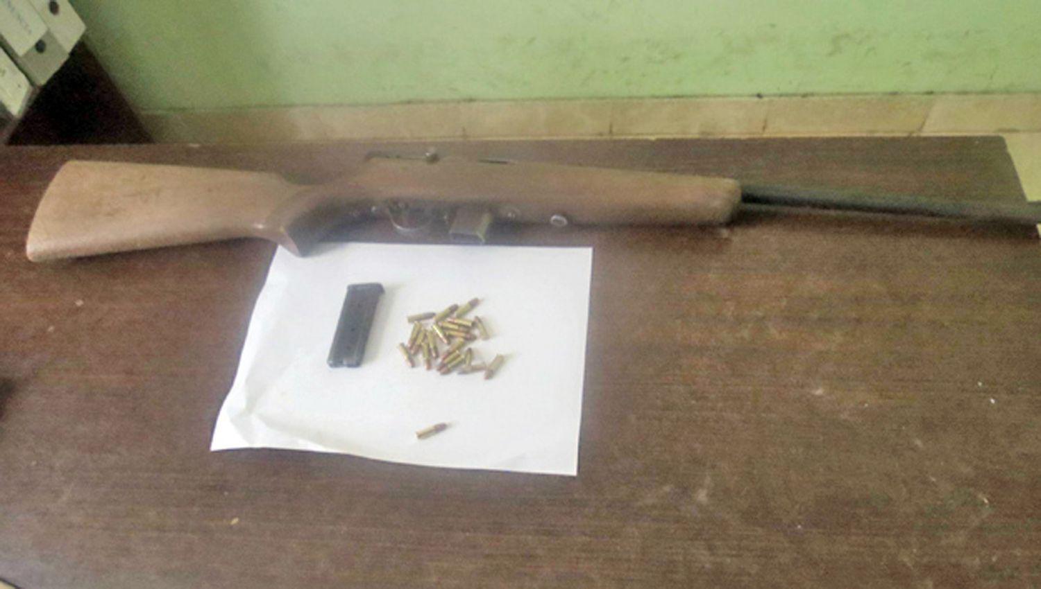 Hallan un hombre muerto con un tiro en el pecho