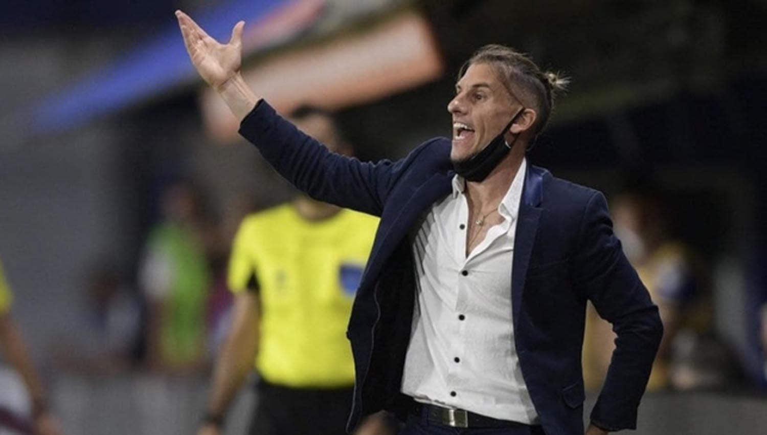 Sebastiaacuten Beccacece se va de Racing cuando termine la Copa