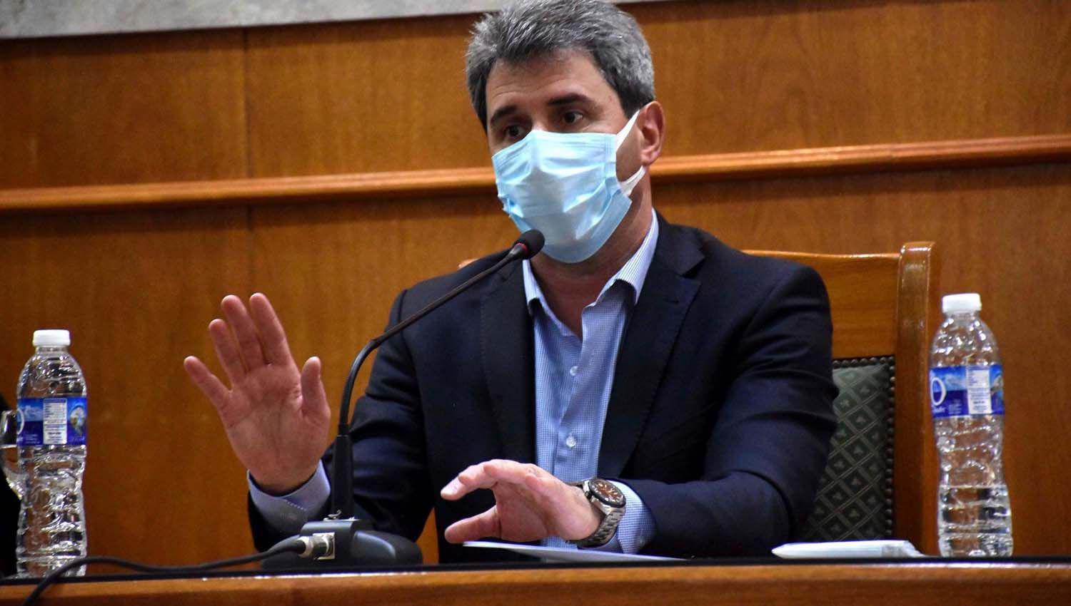 El gobernador de San Juan Sergio Untildeac contrajo coronavirus