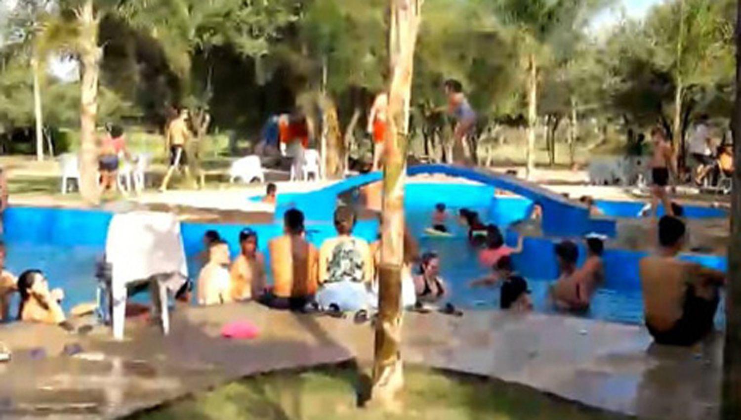 Insoacutelito- desalojan un camping con cientos de personas en ollas termales