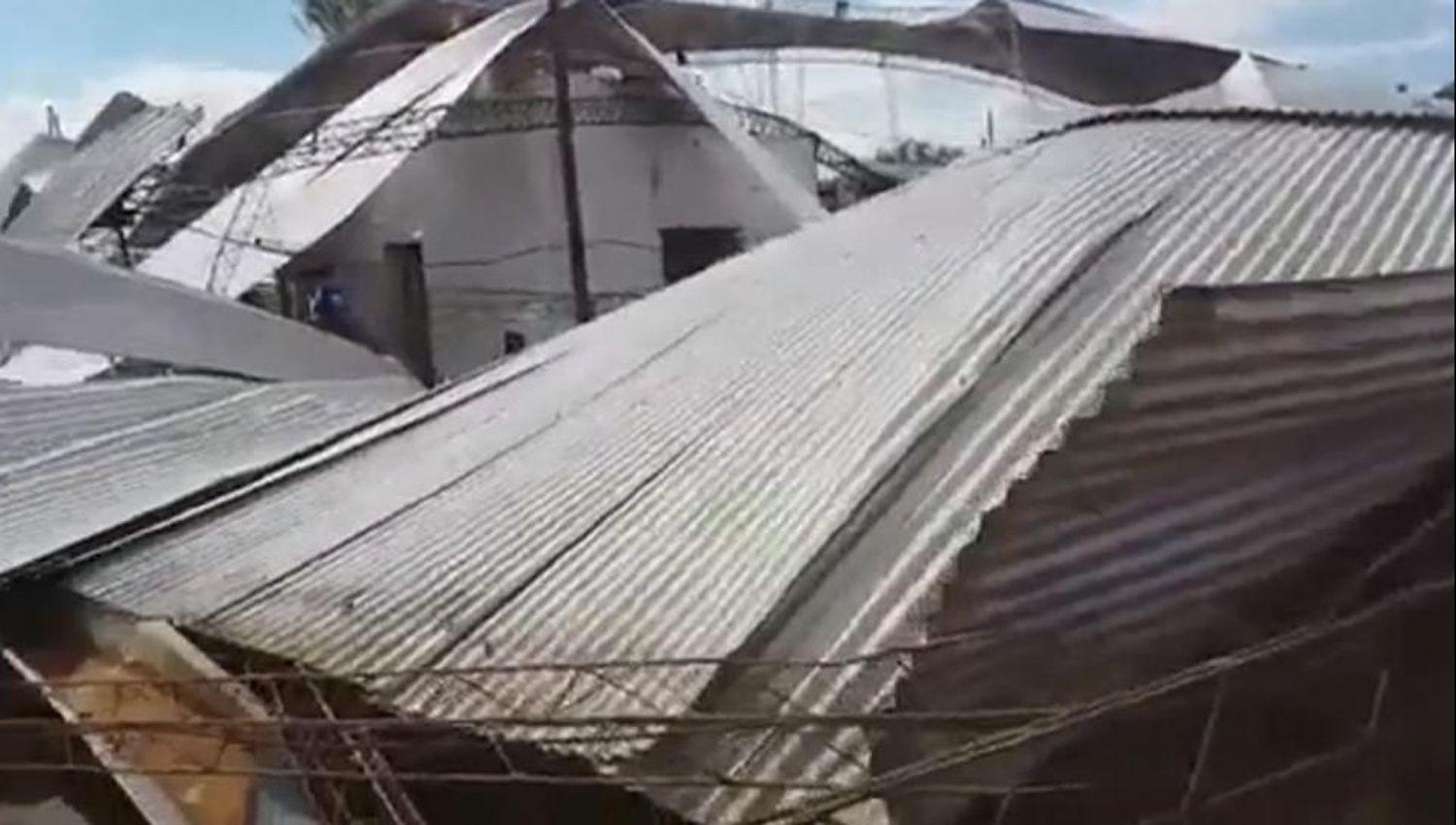 Un violento temporal causoacute graves destrozos en media provincia