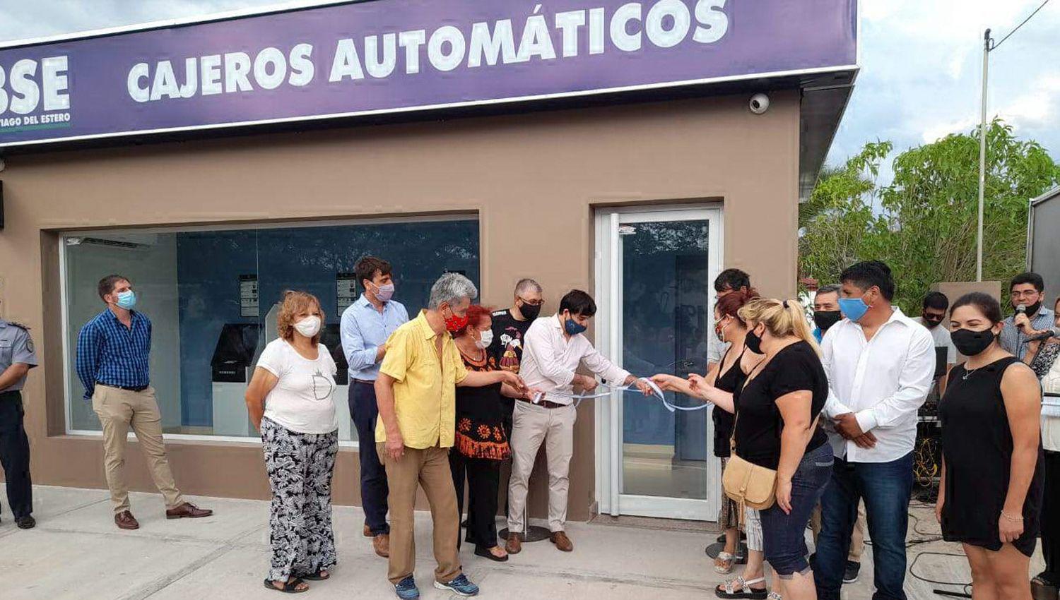 El BSE inauguroacute nuevos cajeros automaacuteticos en Villa Balnearia de Las Termas de Riacuteo Hondo