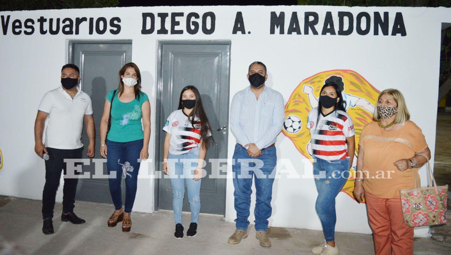 El Papi Fuacutetbol de Friacuteas habilitoacute vestuarios en honor a Diego Maradona