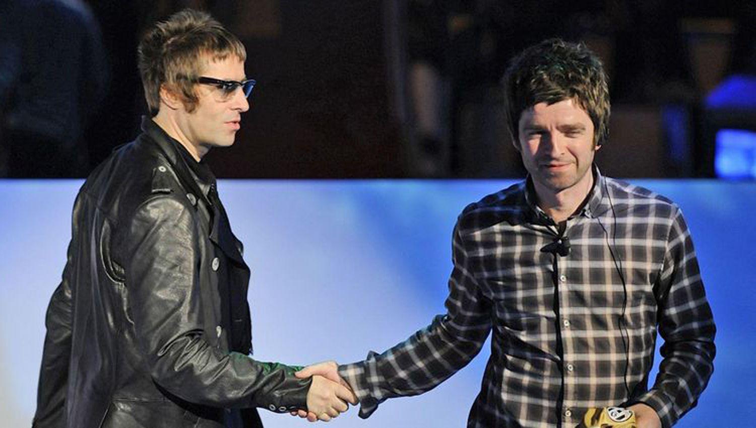 Liam Gallagher insiste a su hermano con la vuelta de Oasis