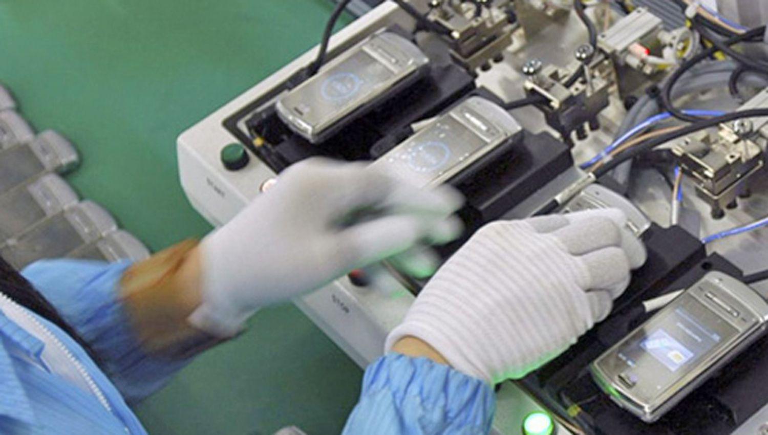 La produccioacuten de celulares se derrumboacute al nivel de hace 10 antildeos