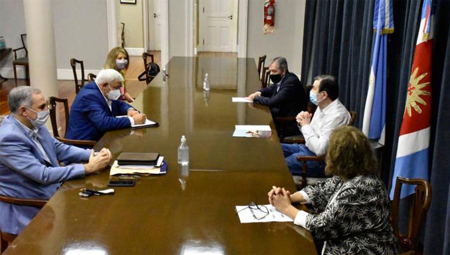 Los miembros del comité analizaron los aumentos de contagios de los ltimo días en todo el territorio