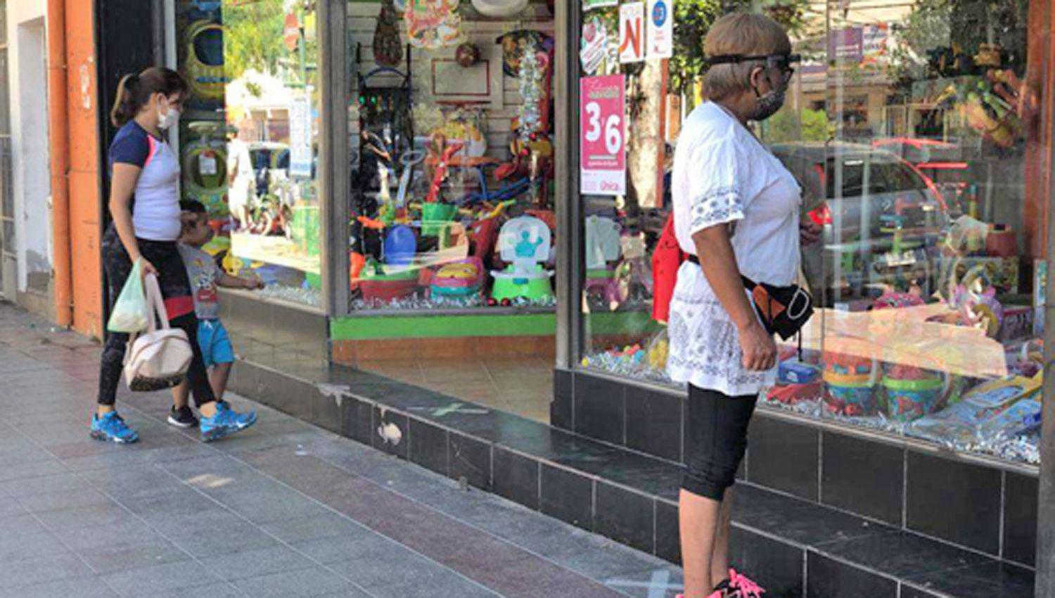 Defensa al Consumidor del municipio brindoacute consejos para realizar compras por el Diacutea de Reyes