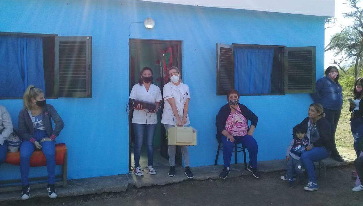 Intenso trabajo sanitario se realizoacute en la sala de primeros auxilios de la localidad de Las Pentildeas