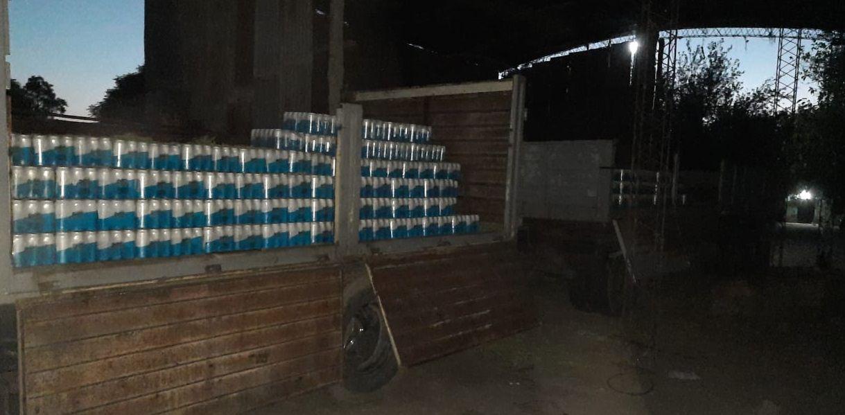 Detienen a un camionero y recuperan 12900 latas de cerveza que fueron robadas diacuteas atraacutes
