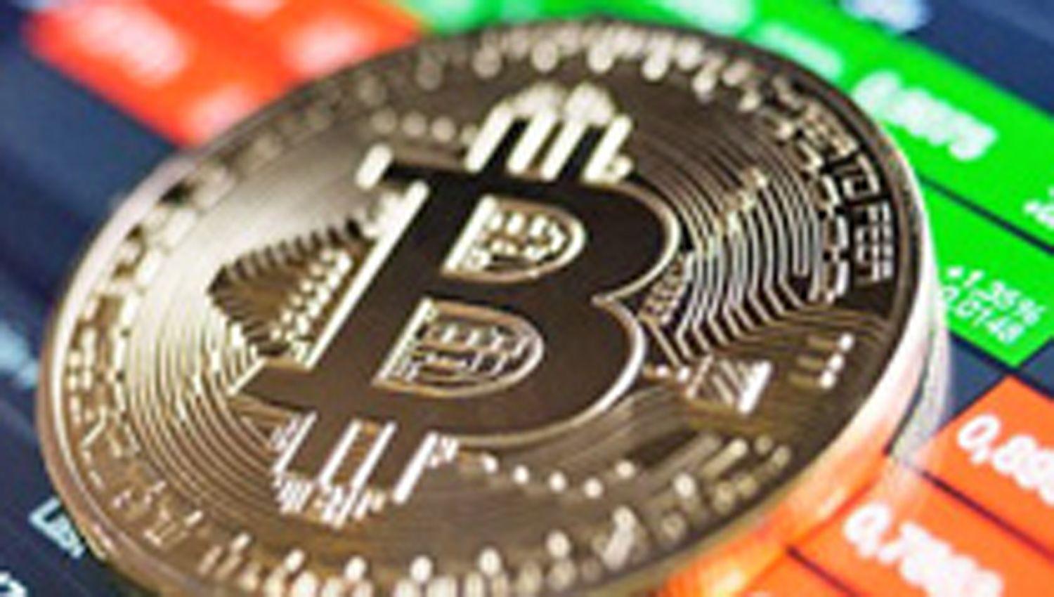El bitcoin cayoacute 15-en-porciento- en 24 horas a US33000