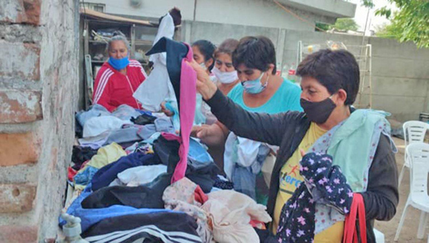 ONG bandentildea recolecta ropa y  calzado para seguir Abrigando Almas