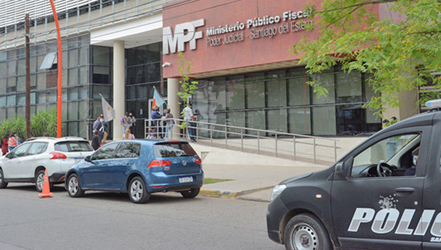 La Fiscalía ordenó una serie de medidas para tratar de esclarecer
cómo sucedieron los hechos