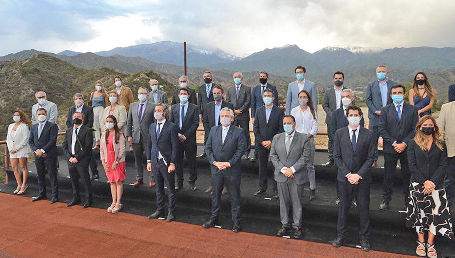 Desde La Rioja el primer mandatario llamó a trabajar por el Norte olvidado