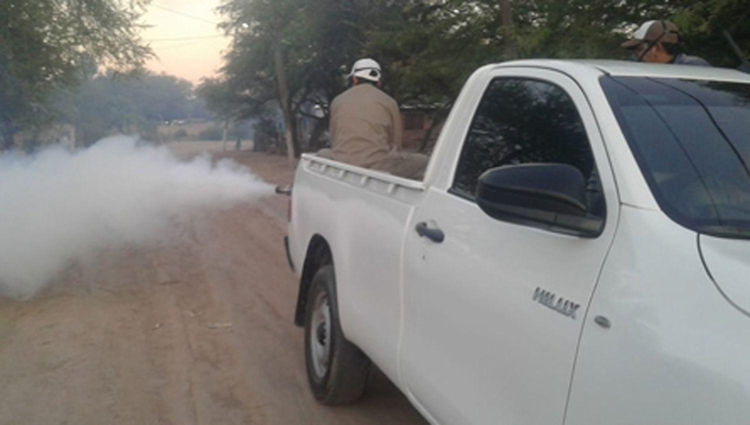 Intensifican la campantildea de fumigacioacuten contra el dengue en los diferentes barrios de Clodomira