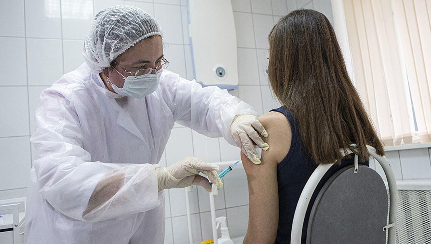 Estiman que unos 15 millones de argentinos no seraacuten vacunados contra el coronavirus durante este antildeo