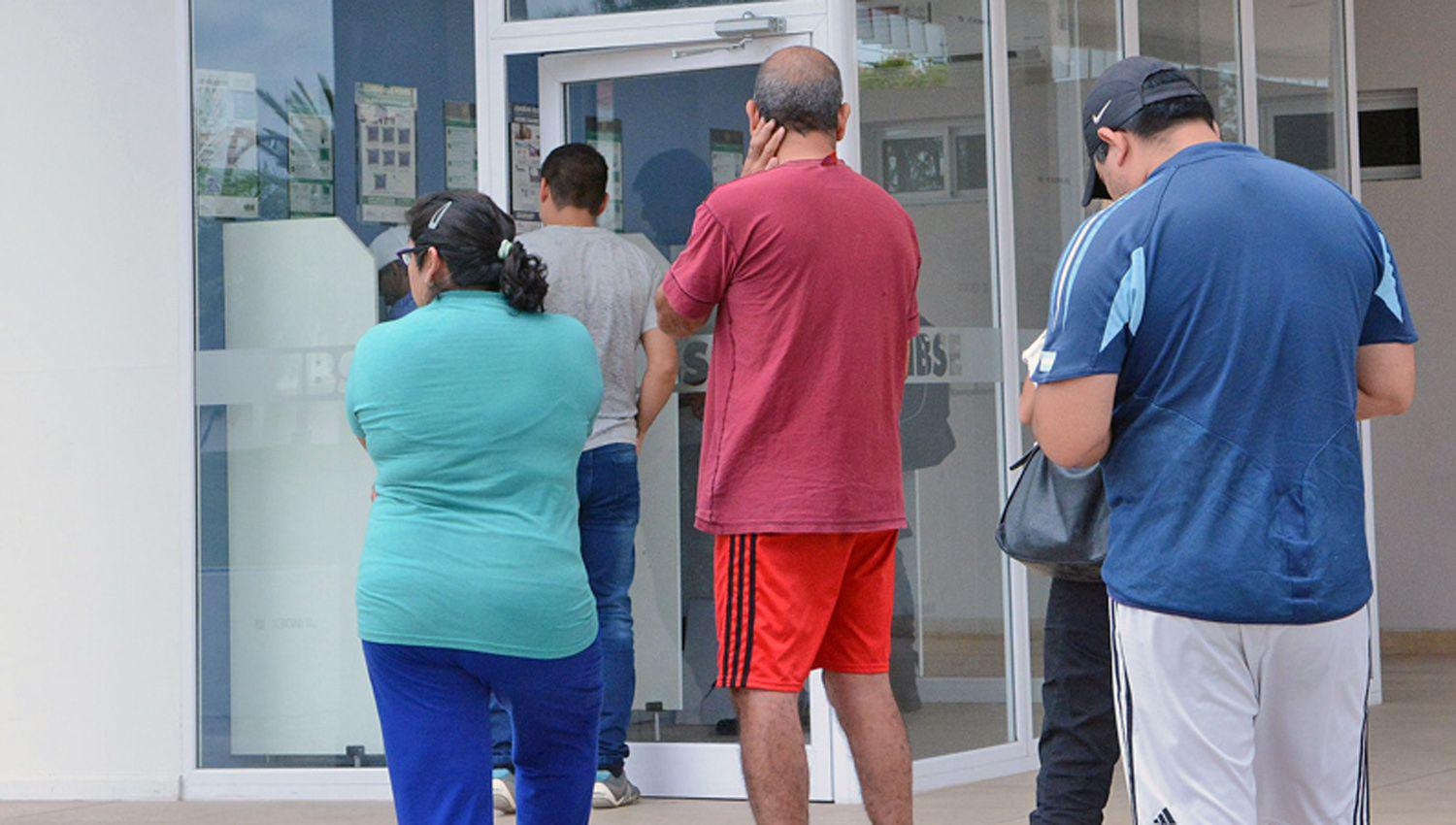 Hoy se inicia el pago al grupo de jubilados y pensionados que cobra maacutes de 21393