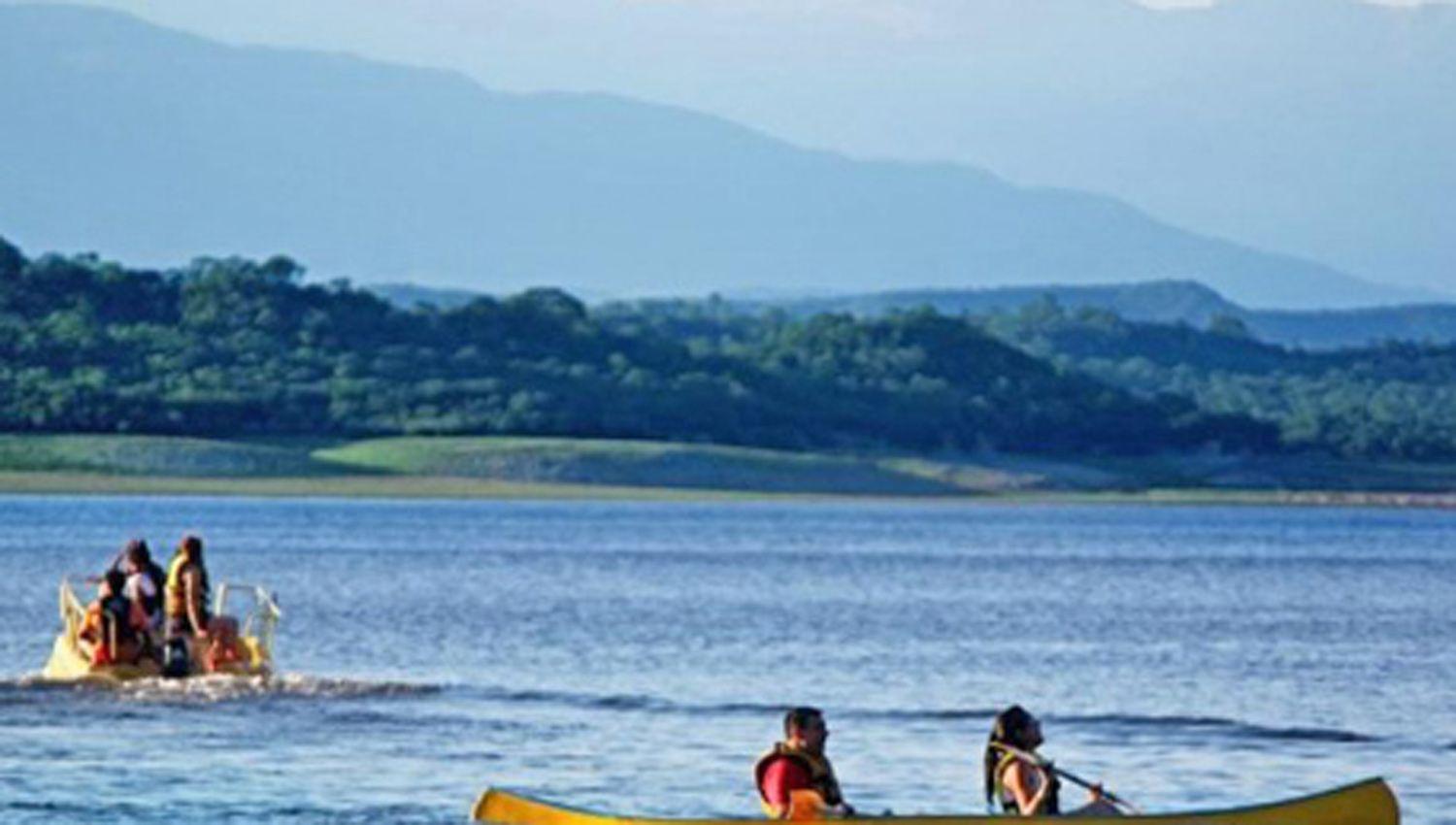 Estaacute habilitado un micro gratuito para recorrer  El Cadillal en Tucumaacuten