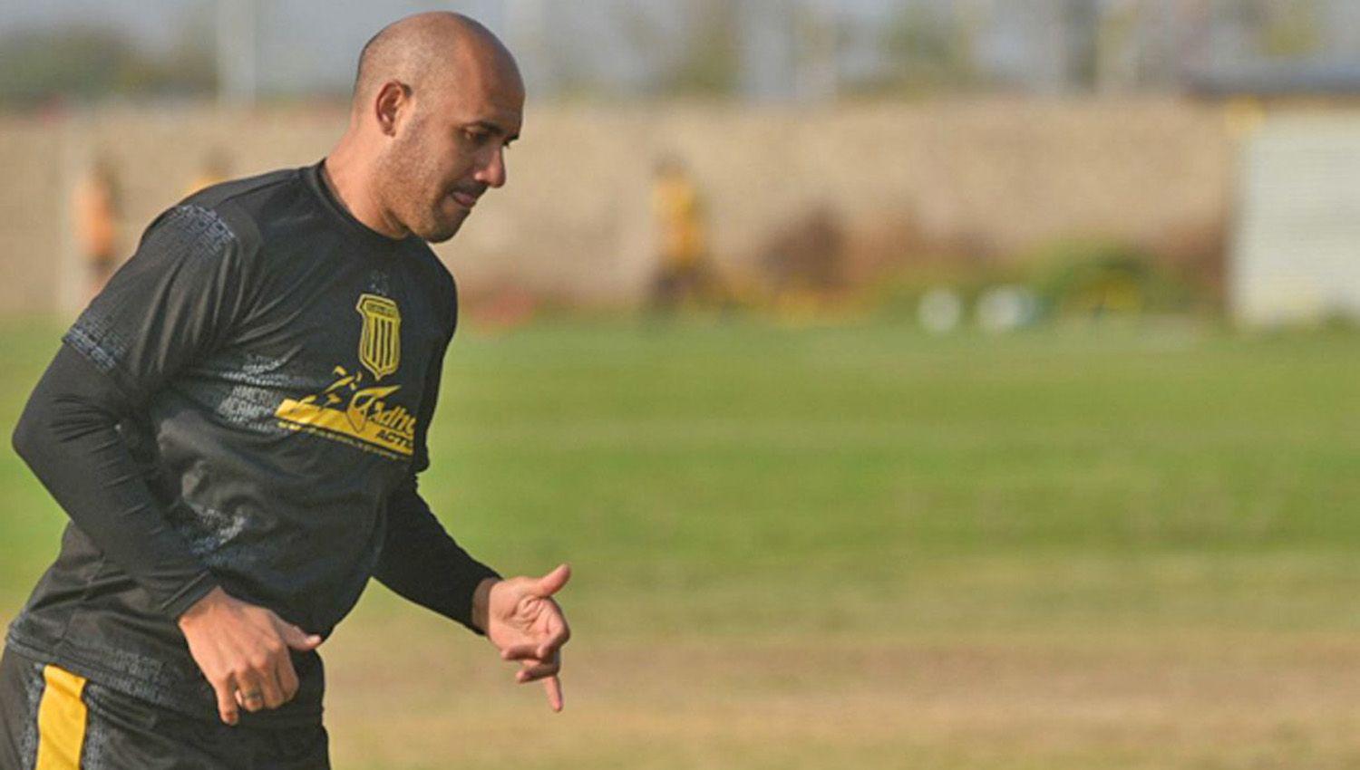 El Pichi Mercier acordoacute su salida de Mitre