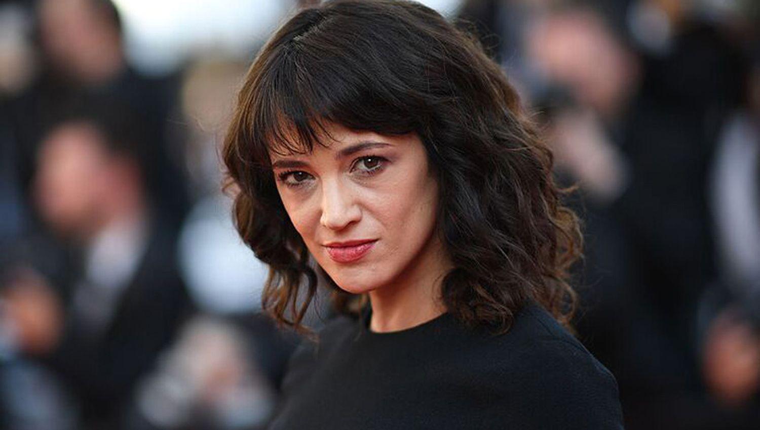 La actriz italiana Asia  Argento acusoacute al cineasta  Ron Cohen de abuso sexual