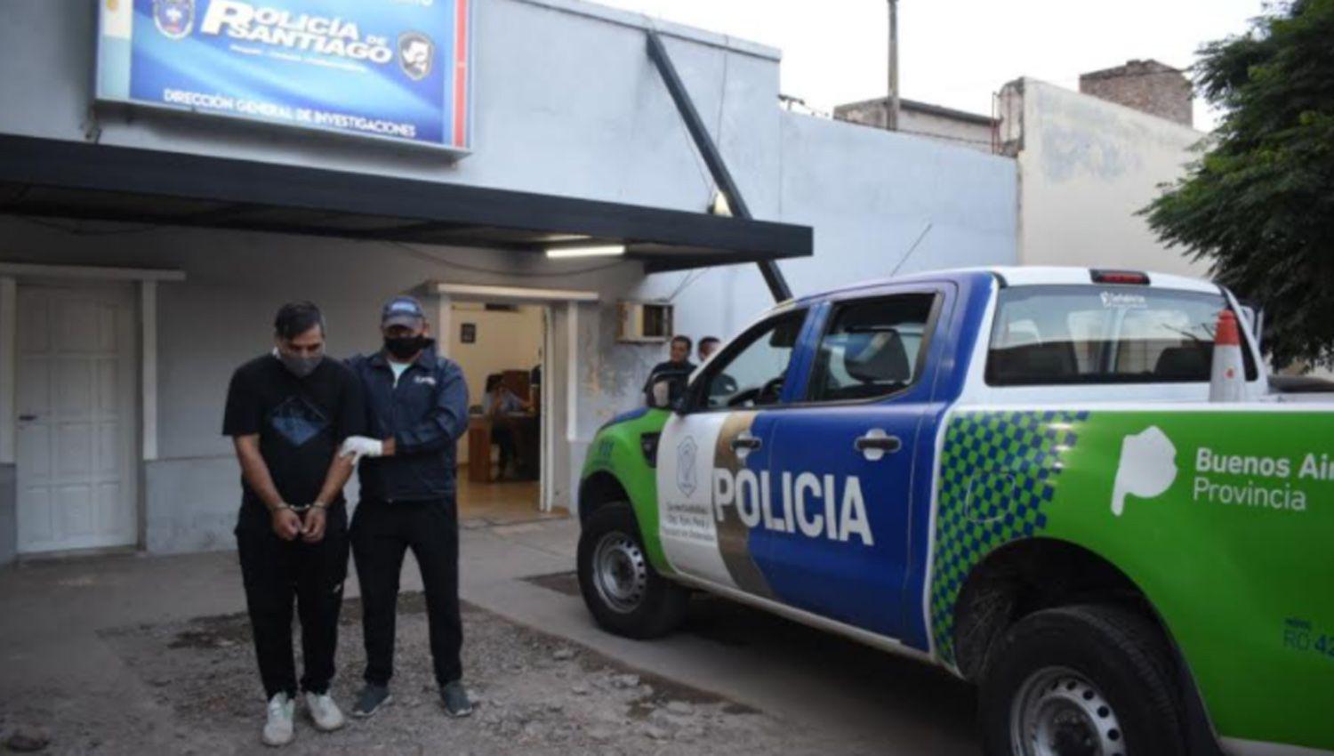 Peligroso homicida capturado por la policia santiaguentildea- fue entregado en custodia a la Policiacutea Bonaerense