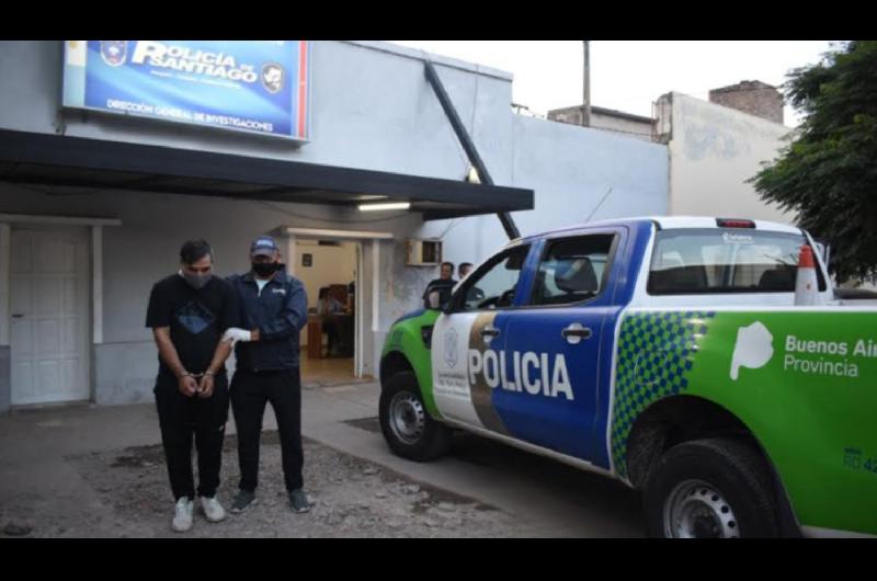 Peligroso homicida capturado por la policia santiaguentildea- fue entregado en custodia a la Policiacutea Bonaerense