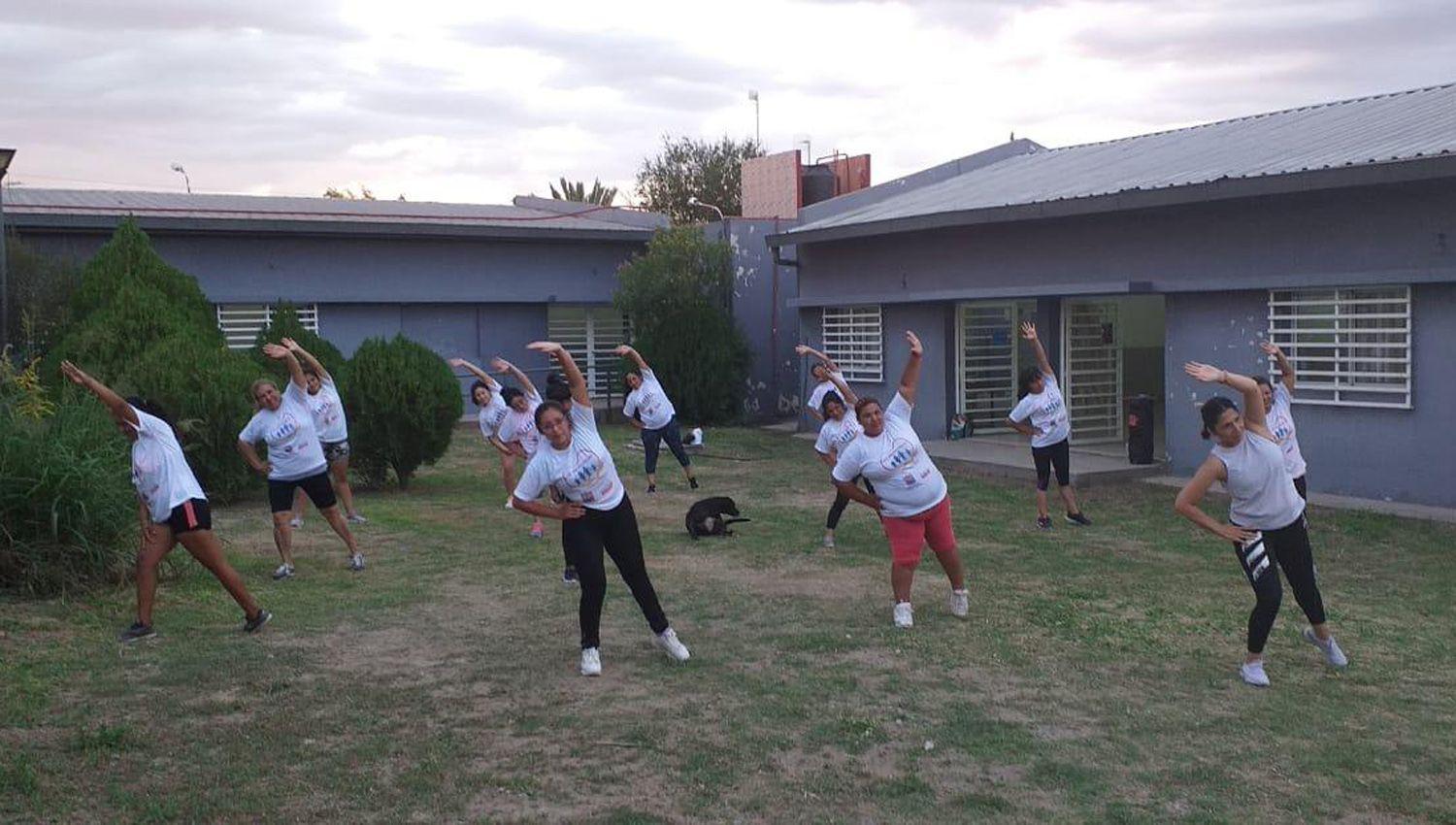 Las clases se desarrollan de forma
libre y gratuita y estn destinadas a toda la comunidad