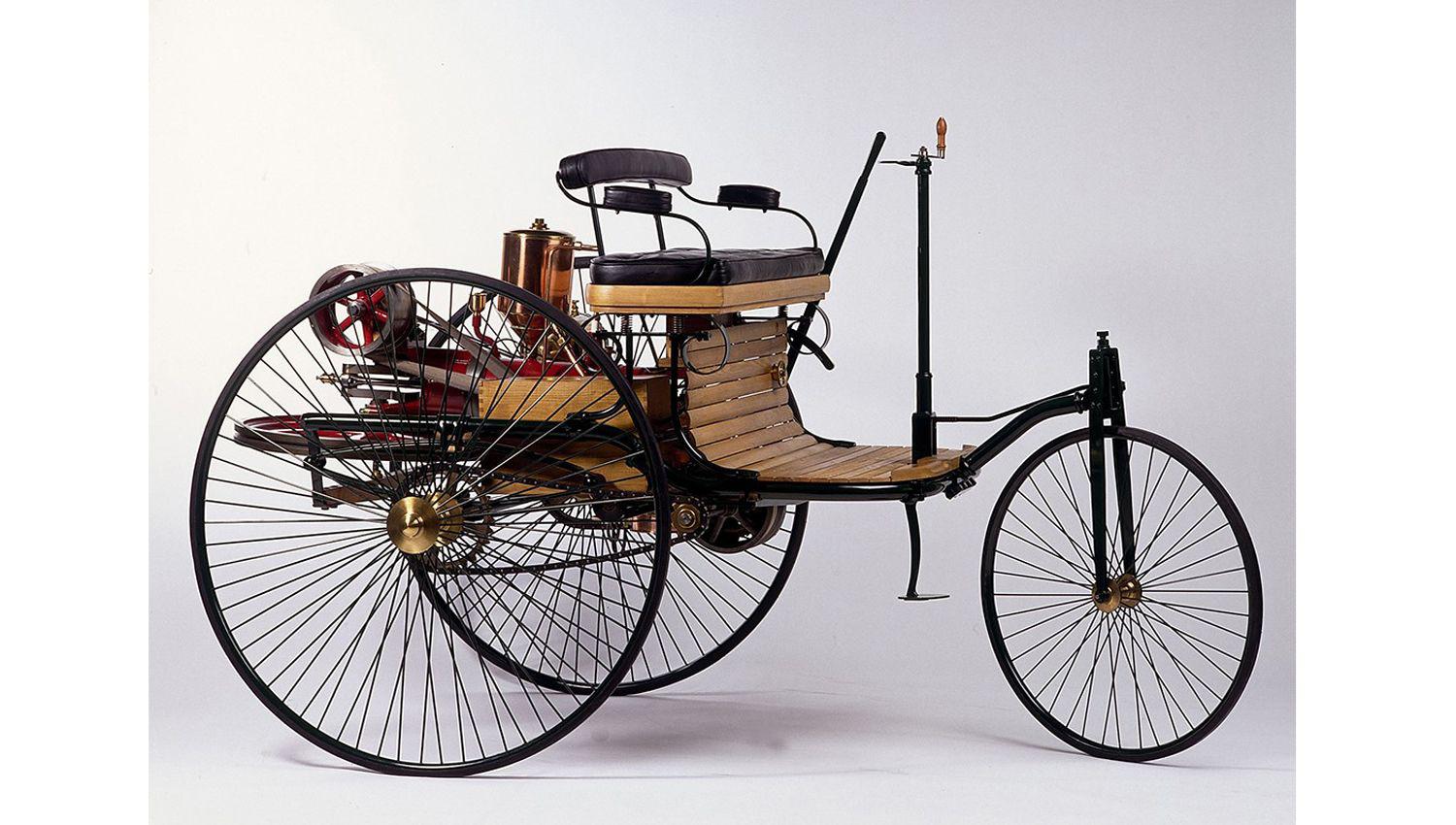 El auto cumple hoy 135 antildeos- los primeros modelos y lo que vendraacute