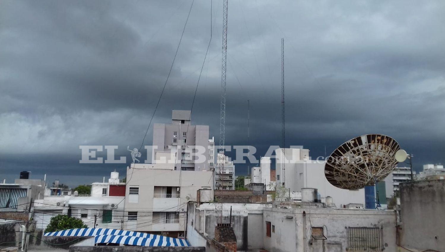 La lluvia se hizo presente sobre Santiago del Estero
