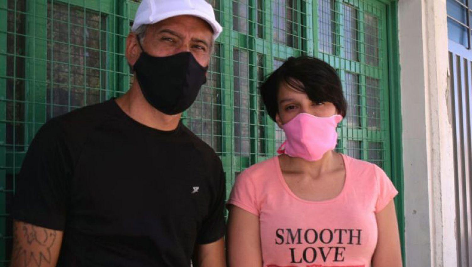 Familia santiaguentildea varada en Santa Cruz haraacute dedo para volver a la provincia