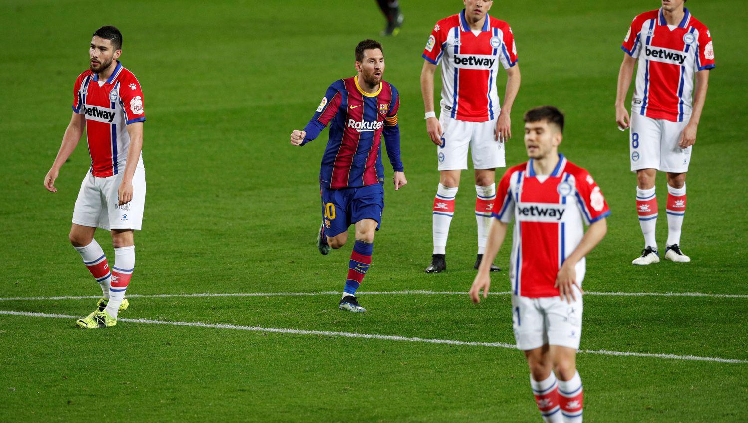 El Barcelona goleoacute al Alaveacutes con dos goles de Messi