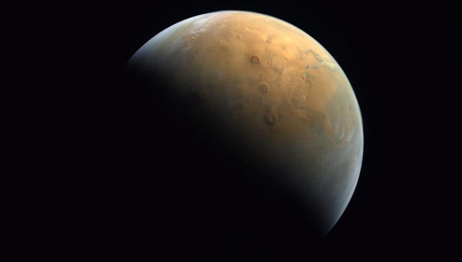 La sonda aacuterabe ldquoEsperanzardquo envioacute su primera imagen de Marte
