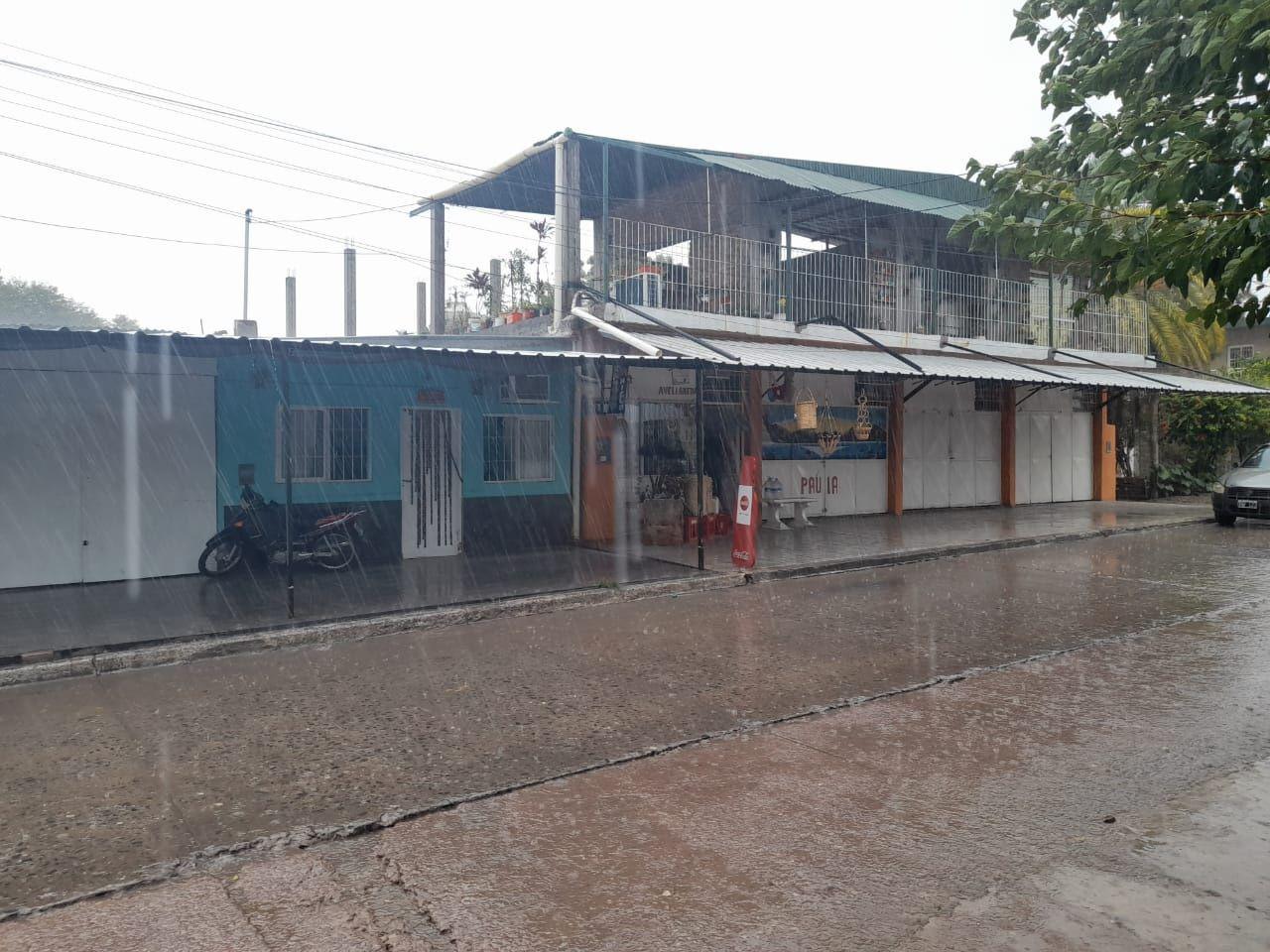 Feriado con lluvia torrencial en localidades del interior de Santiago del Estero